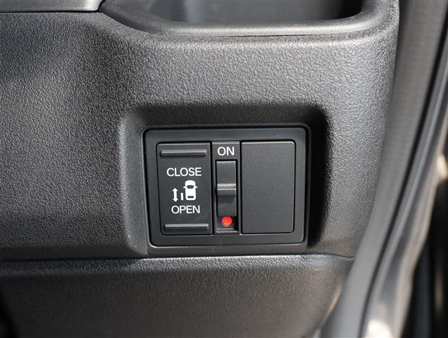 HONDA N BOX CUSTOM Base Grade CH0000061363