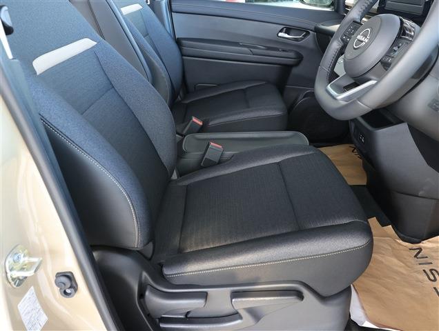 NISSAN SERENA e-4ORCE Highway Star V CH0000058543
