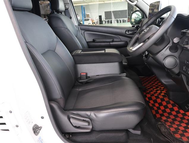 NISSAN CARAVAN Grand Premium GX CH0000061478