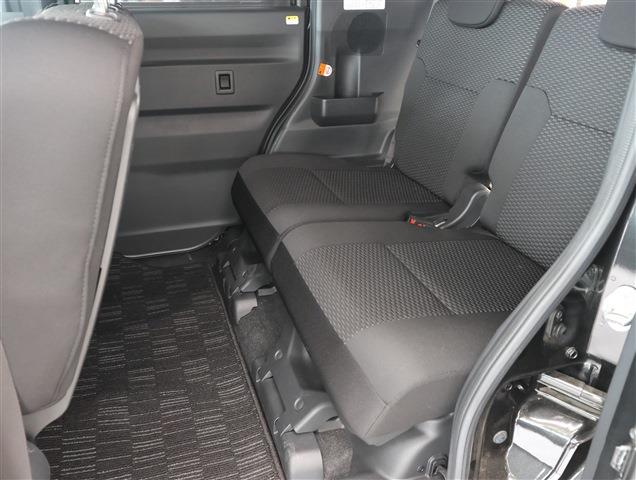 TOYOTA PIXIS MEGA L SA3 CH0000061932
