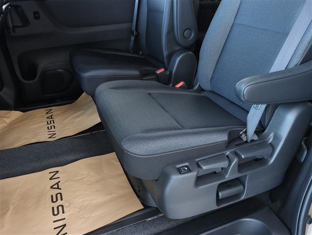 NISSAN SERENA e-4ORCE Highway Star V CH0000058543