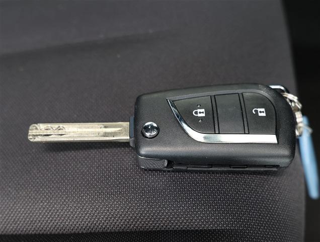 TOYOTA YARIS Hybrid X CH0000061990