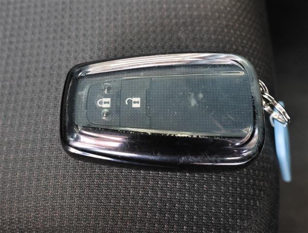 TOYOTA PRIUS E CH0000058526
