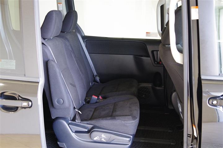 TOYOTA VOXY HV V CH0000061445