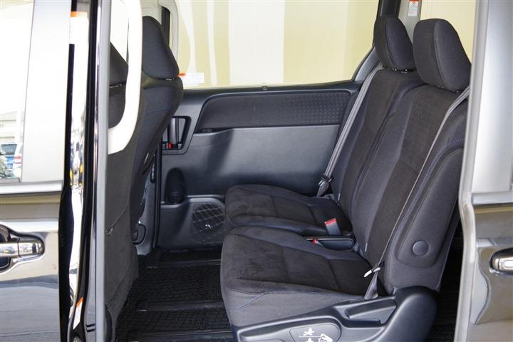 TOYOTA VOXY HV V CH0000061445