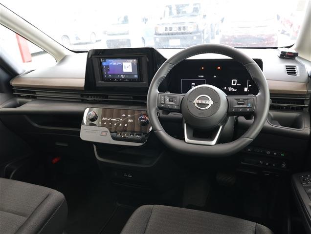 NISSAN SERENA Highway Star V CH0000059335