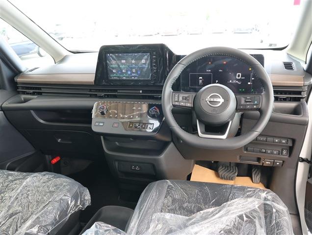 NISSAN SERENA e-POWER Highway Star V CH0000057798