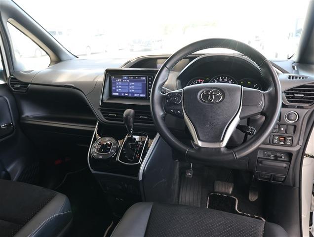TOYOTA VOXY ZS Kirameki 3 CH0000062051
