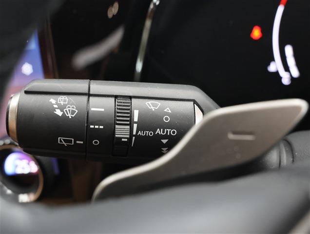 LEXUS NX HYBRID Version L CH0000060665