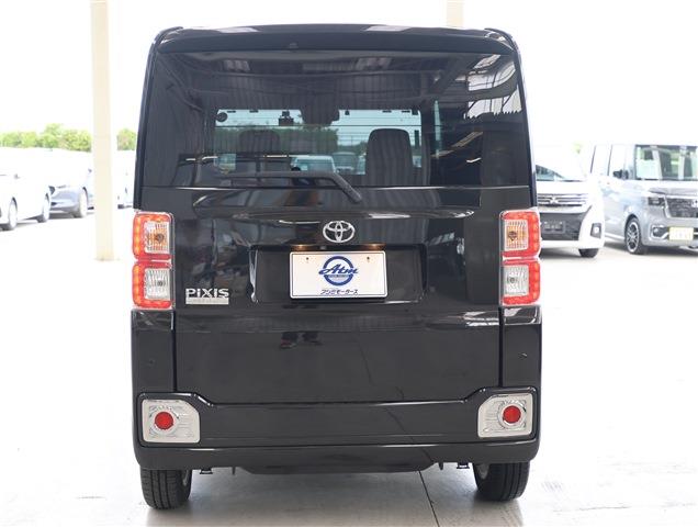 TOYOTA PIXIS MEGA L SA3 CH0000061932