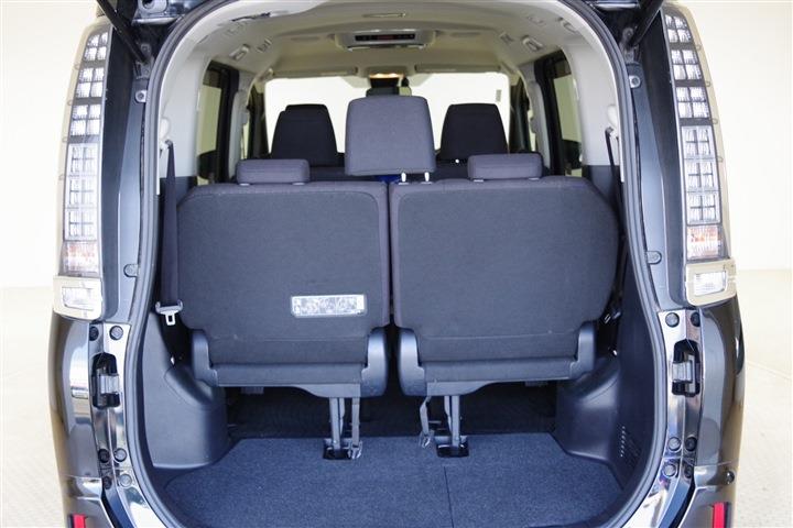 TOYOTA VOXY HV V CH0000061445