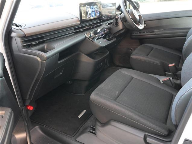 NISSAN SERENA e-POWER Highway Star V CH0000058076