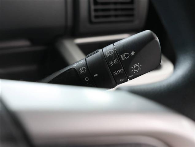 TOYOTA PIXIS MEGA L SA3 CH0000061932