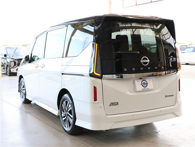 NISSAN SERENA e-POWER Highway Star V CH0000057763