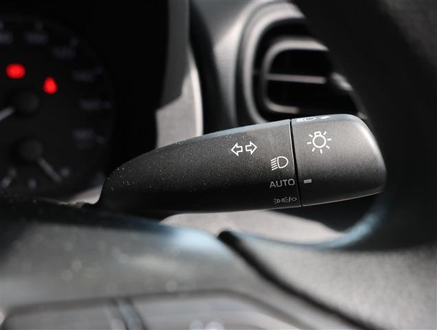TOYOTA YARIS Hybrid X CH0000061866