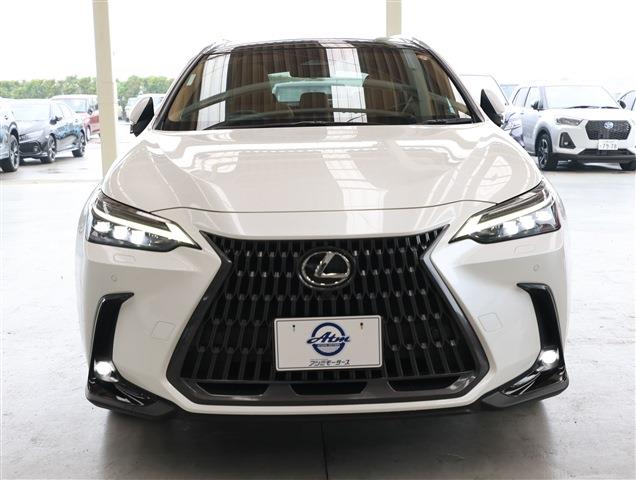 LEXUS NX HYBRID Version L CH0000060665