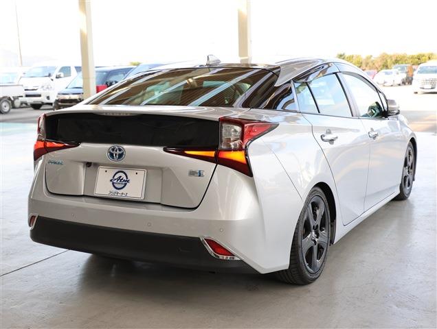 TOYOTA PRIUS E CH0000058526