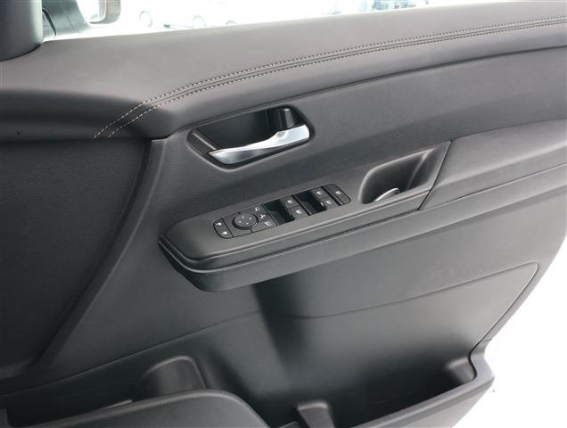 NISSAN SERENA e-POWER Highway Star V CH0000057763