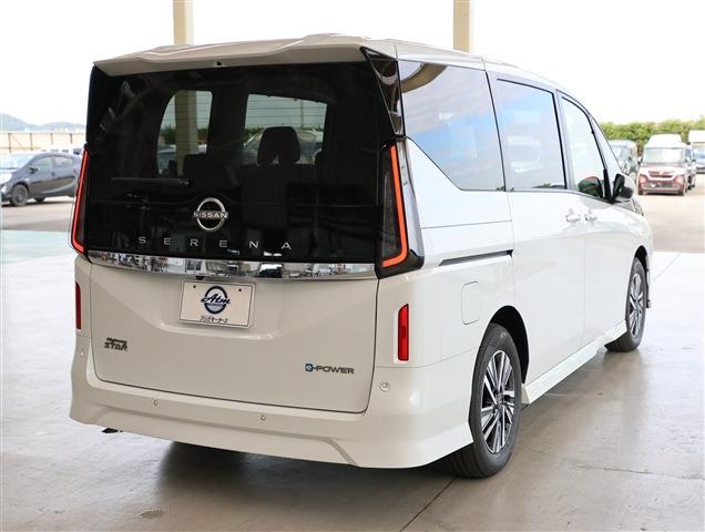 NISSAN SERENA e-POWER Highway Star V CH0000057798