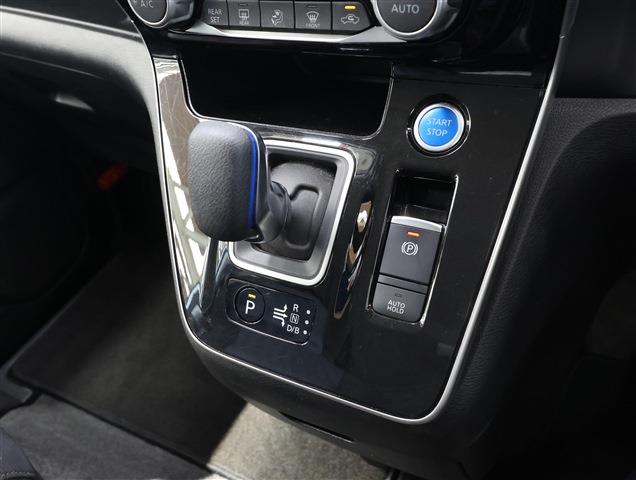 NISSAN SERENA e-POWER Highway Star V CH0000061395