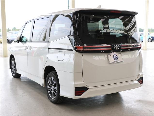 TOYOTA VOXY S-Z CH0000057476