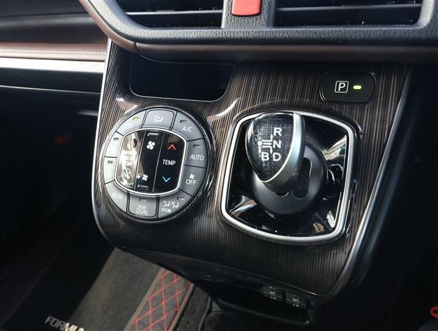 TOYOTA ESQUIRE Hybrid Gi Premium Package CH0000059977