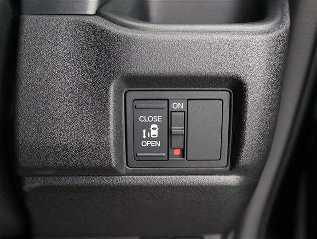 HONDA N BOX CUSTOM Base Grade CH0000045165