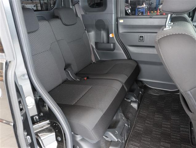 TOYOTA PIXIS MEGA L SA3 CH0000061932
