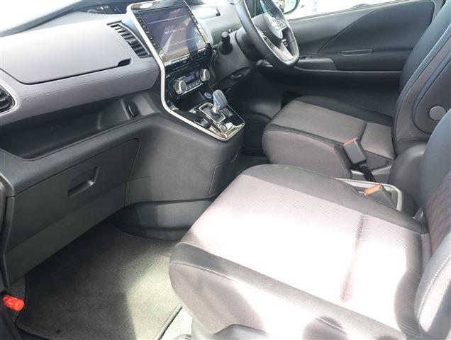 NISSAN SERENA e-POWER Highway Star V CH0000061395