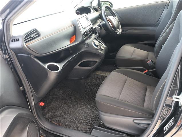 TOYOTA SIENTA Fun Base G CH0000062199