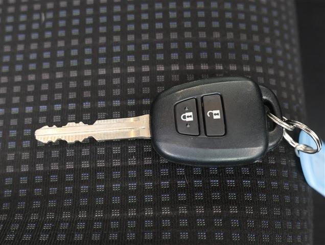 TOYOTA VITZ F TSS CH0000060344
