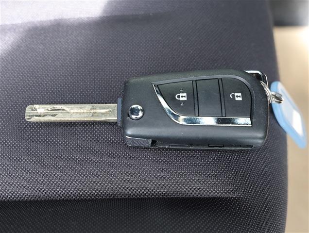 TOYOTA YARIS Hybrid X CH0000061866