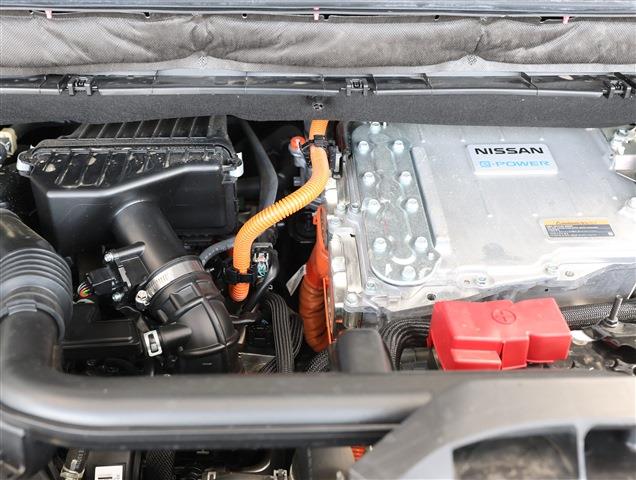 NISSAN SERENA e-POWER Highway Star V CH0000061395