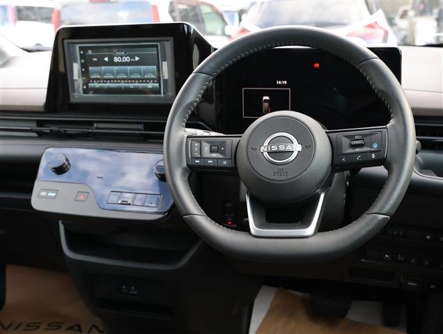 NISSAN SERENA e-4ORCE Highway Star V CH0000058543