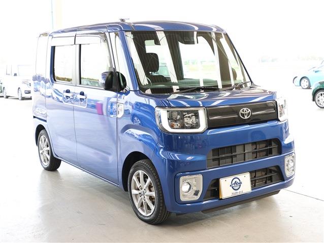TOYOTA PIXIS MEGA L SA3 CH0000056410