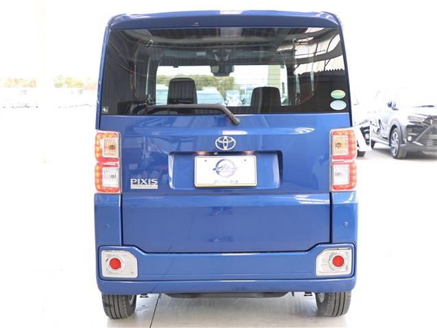 TOYOTA PIXIS MEGA L SA3 CH0000056410