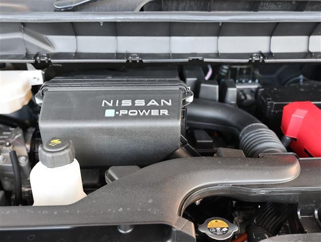 NISSAN SERENA e-POWER Highway Star V CH0000058076