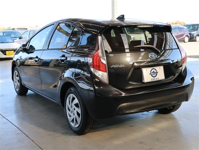 TOYOTA AQUA S CH0000059897