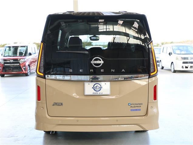 NISSAN SERENA e-4ORCE Highway Star V CH0000058543
