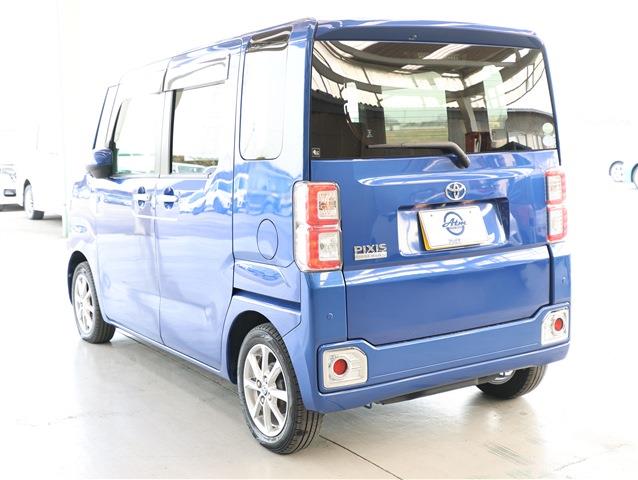 TOYOTA PIXIS MEGA L SA3 CH0000056410