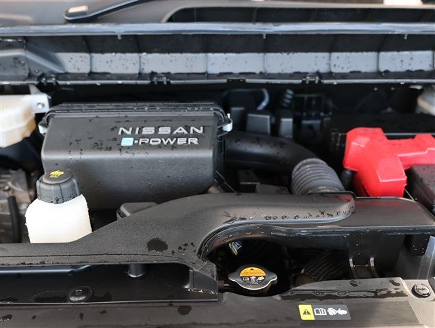 NISSAN SERENA e-POWER Highway Star V CH0000057763