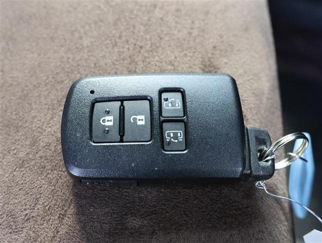 TOYOTA ESQUIRE Hybrid Gi Premium Package CH0000059977