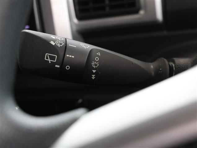 TOYOTA PIXIS MEGA L SA3 CH0000061932