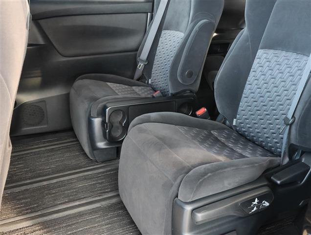 TOYOTA ALPHARD S A Package CH0000058070