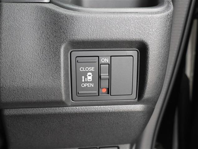 HONDA N BOX CUSTOM Base Grade CH0000045761