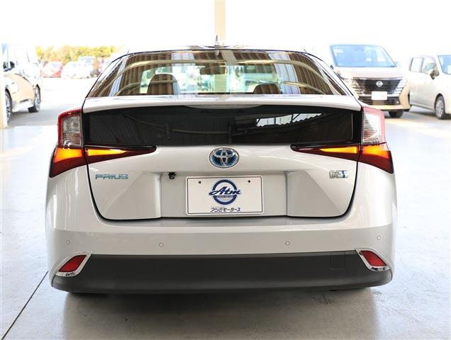 TOYOTA PRIUS E CH0000058526