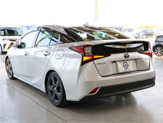 TOYOTA PRIUS E CH0000058526