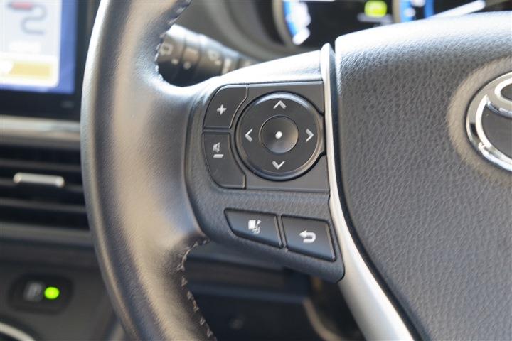 TOYOTA VOXY HV V CH0000061445