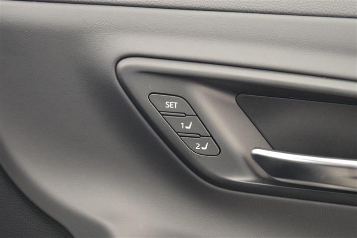 TOYOTA CROWN CROSSOVER G Advanced Leather Package CH0000060190