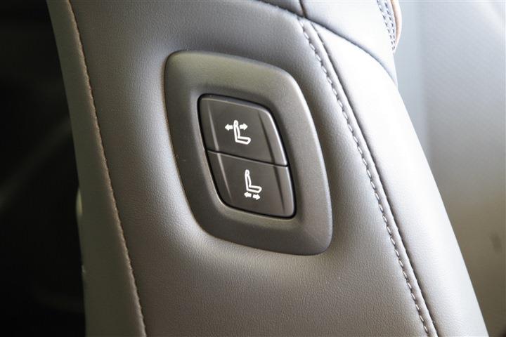 TOYOTA CROWN CROSSOVER G Advanced Leather Package CH0000060190